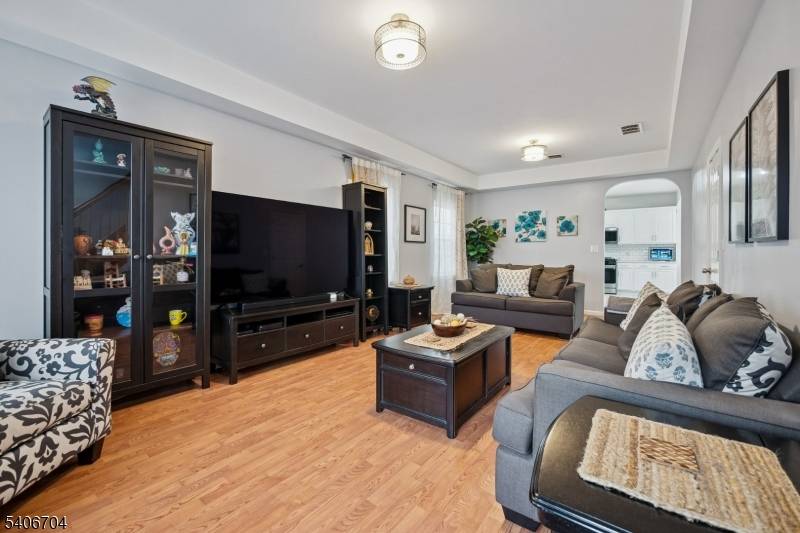 Linden City, NJ 07036,111 Todd Pl