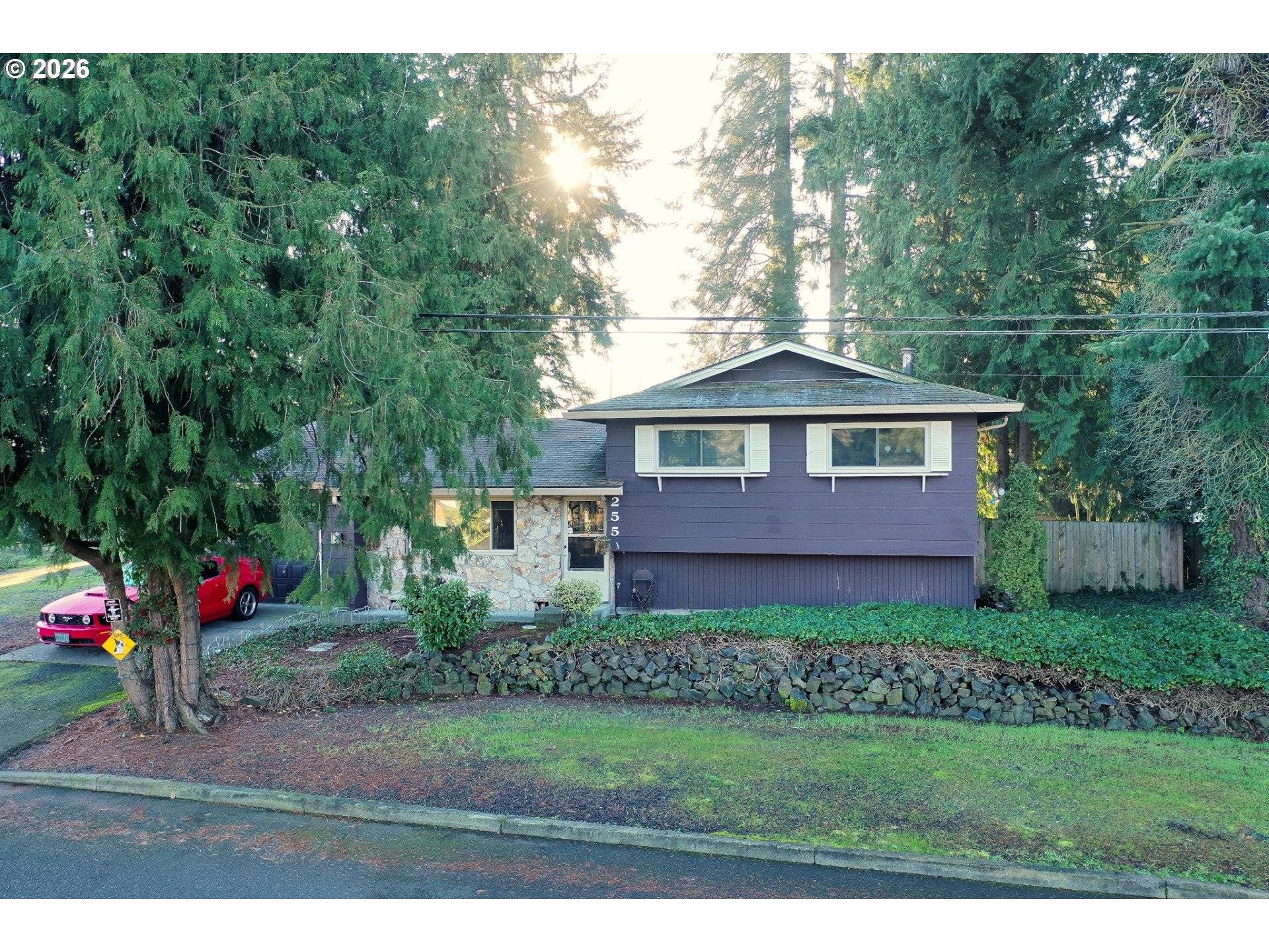 Columbia City, OR 97018,255 I ST