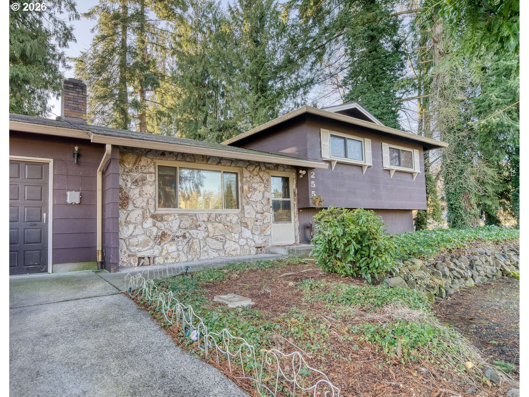 Columbia City, OR 97018,255 I ST