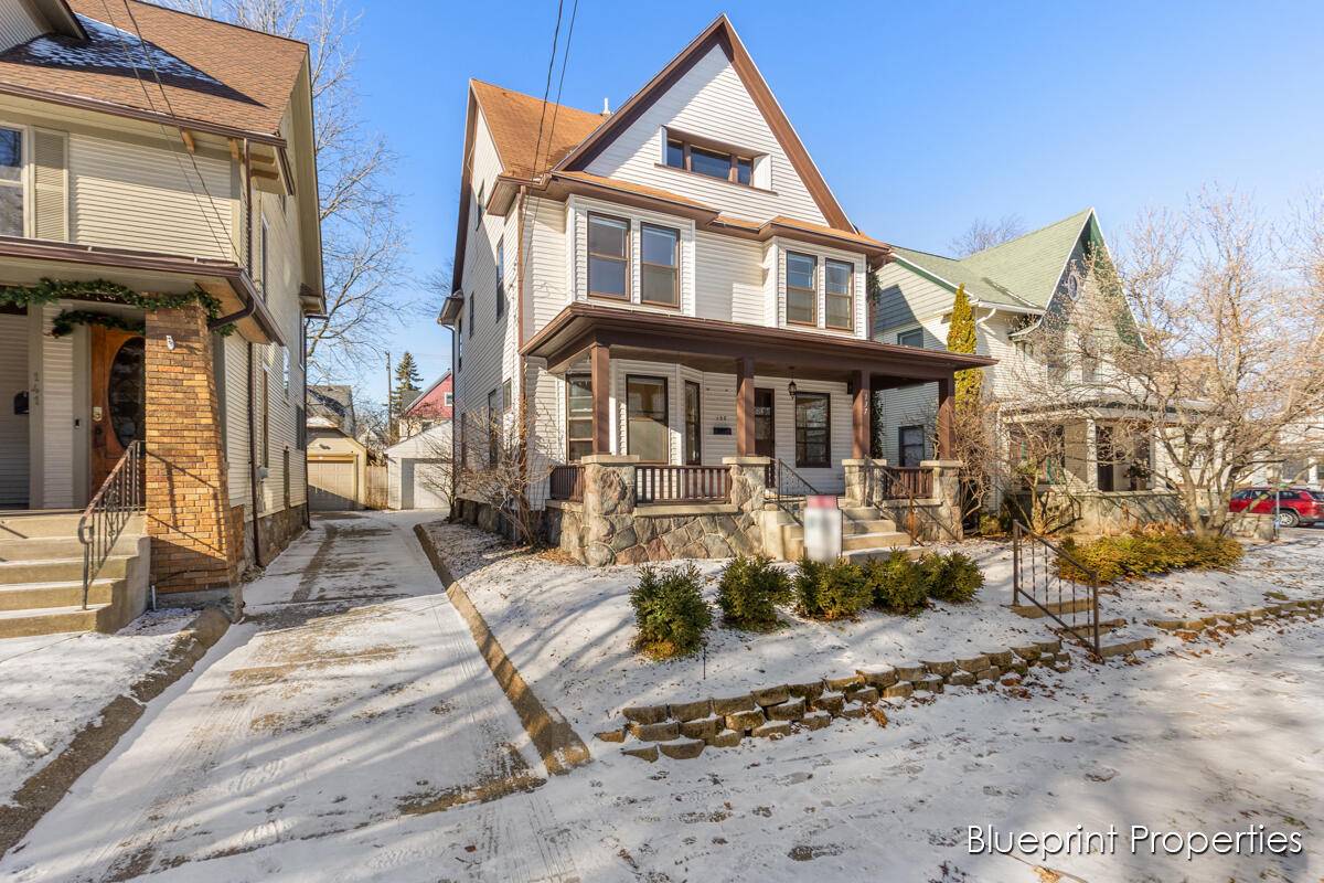 Grand Rapids, MI 49506,137 Auburn AVE SE