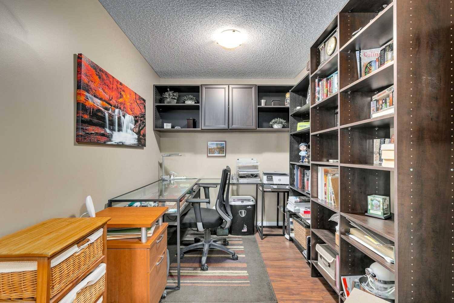 Calgary, AB T3K 0M2,60 Panatella ST NW #2414