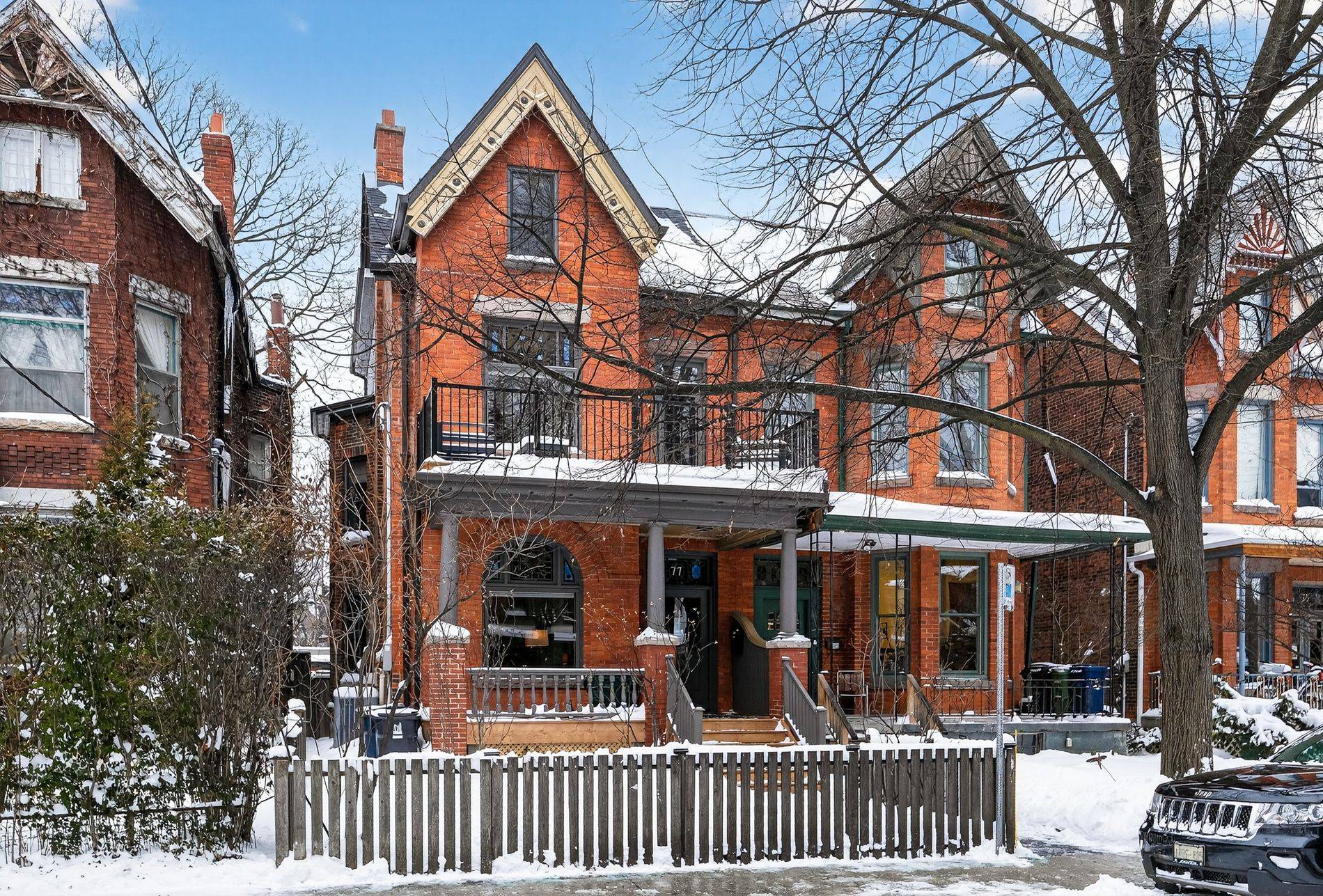 Toronto C01, ON M5S 2M8,77 Borden ST