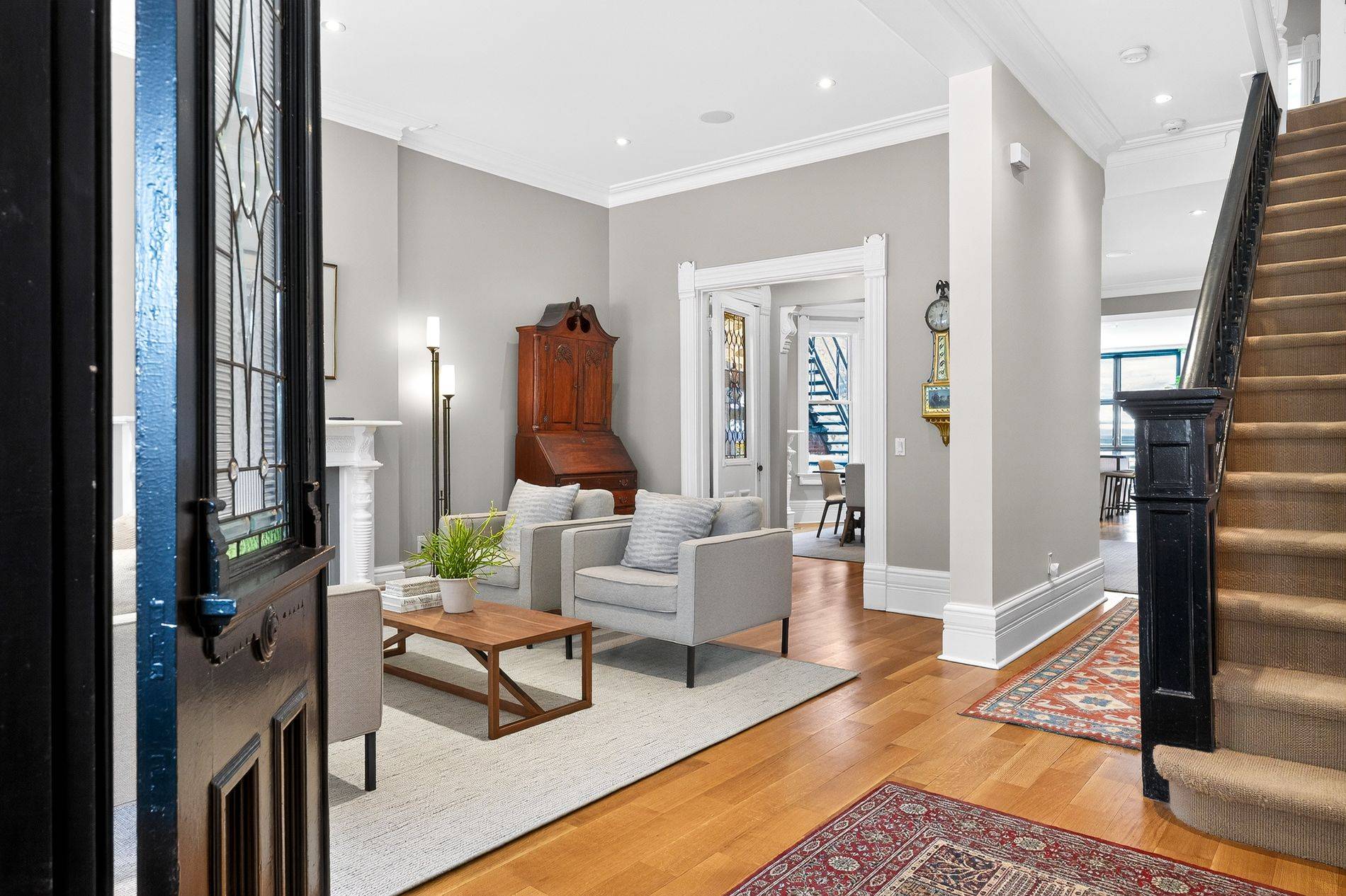 Toronto C01, ON M5S 2M8,77 Borden ST