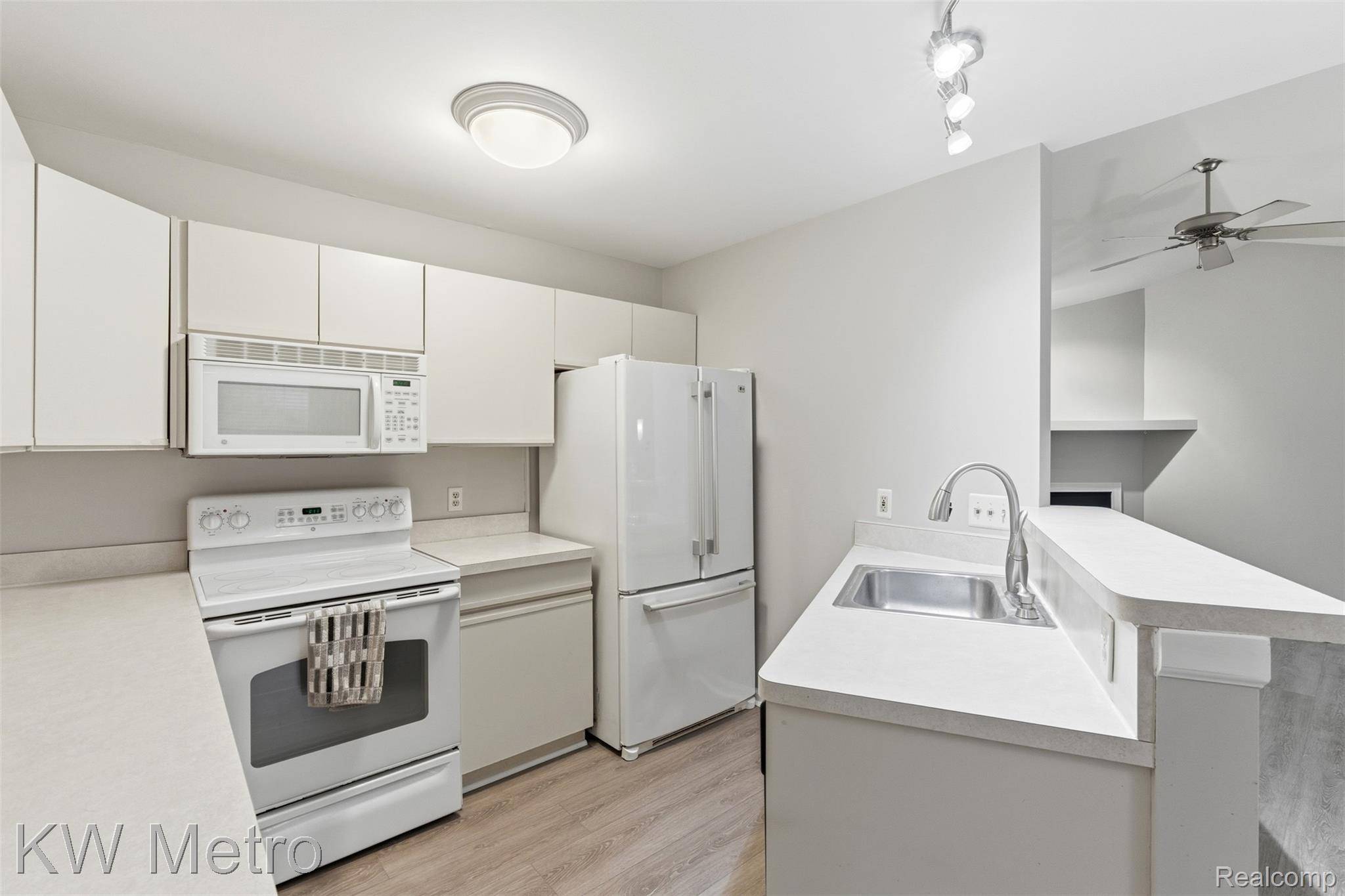 Clawson, MI 48017,1563 N Bywood AVE