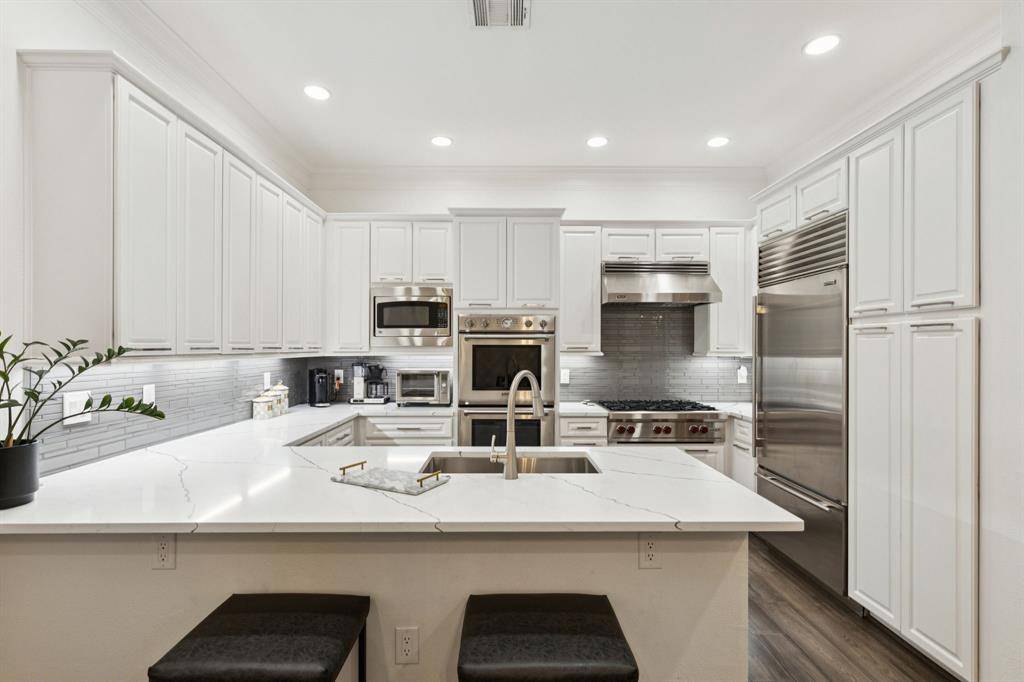 Dallas, TX 75225,6605 Bandera Avenue #1D