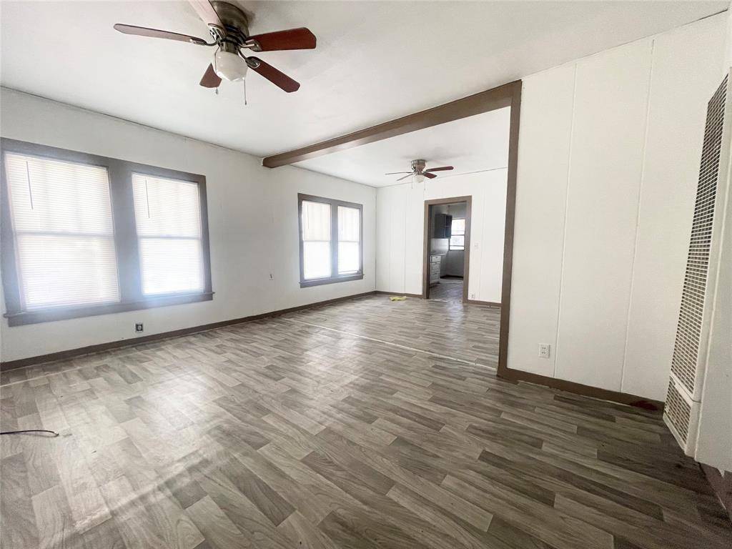 Paris, TX 75460,863 4th Street SW