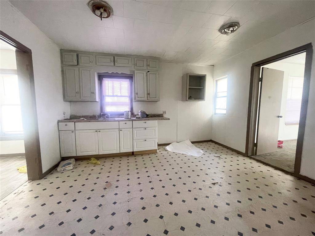 Paris, TX 75460,863 4th Street SW