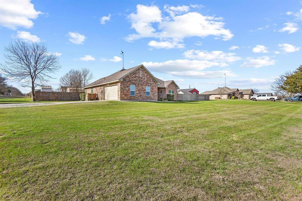 Trenton, TX 75490,100 BOIS D ARC Circle