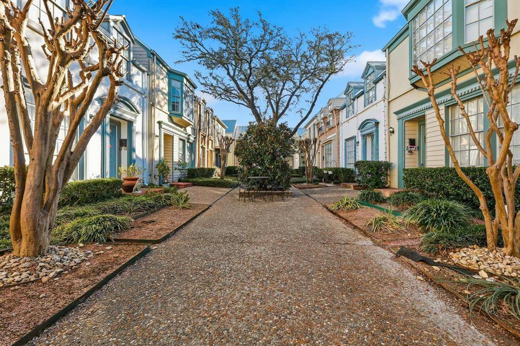 Dallas, TX 75220,3011 Brockbank Court #B