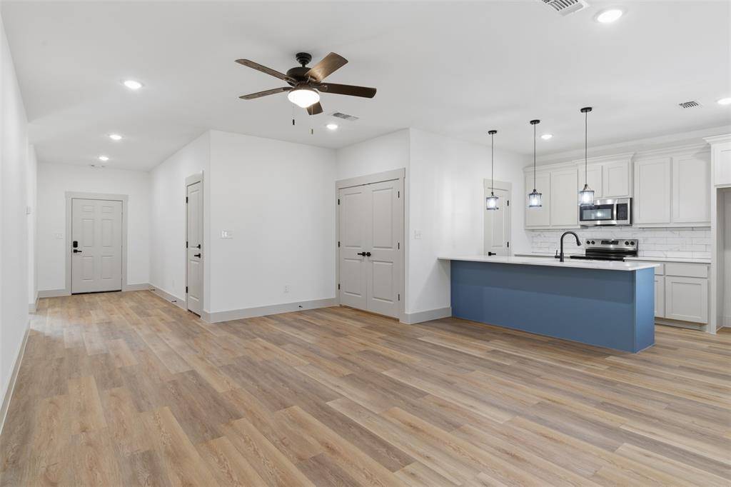 Denison, TX 75021,425 E Munson Street