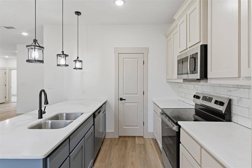 Denison, TX 75021,425 E Munson Street