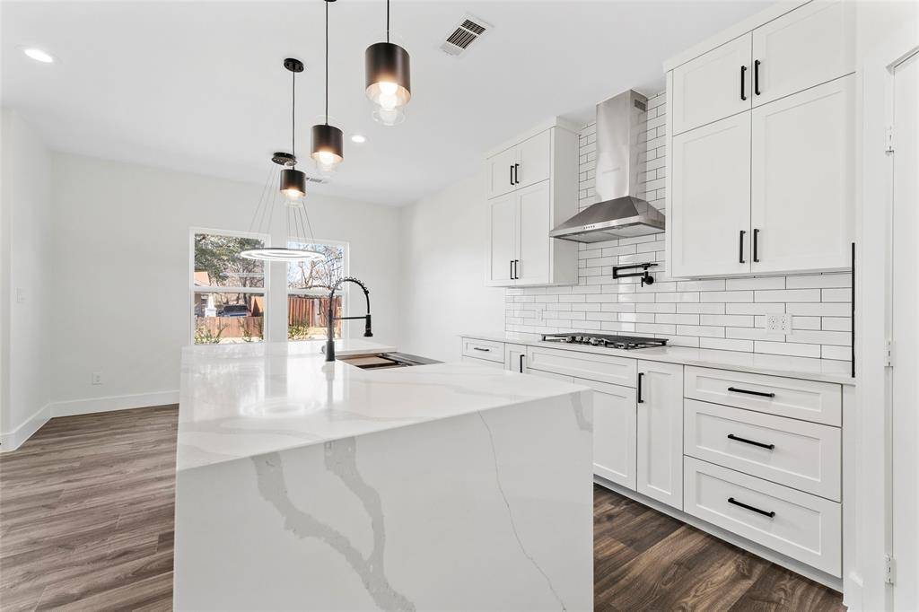 Dallas, TX 75215,1638 Garden Drive