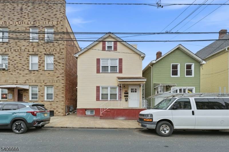 Elizabeth City, NJ 07202,328 John St