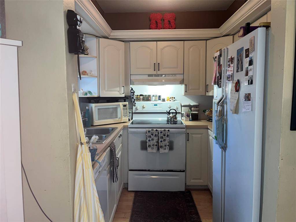 Pompano Beach, FL 33062,2708 NE 14th Street Cswy #3