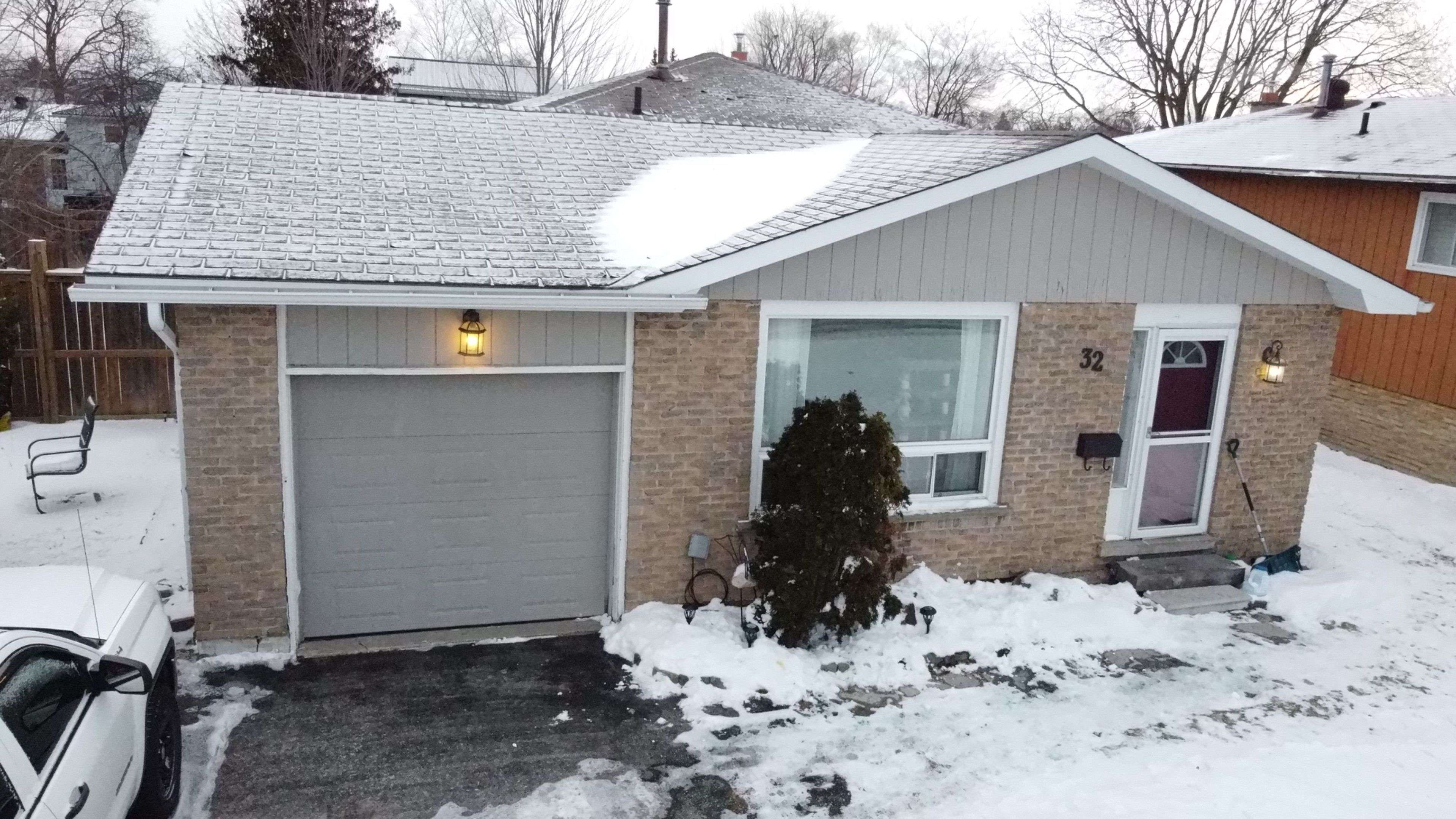 Collingwood, ON L9Y 4G1,32 Courtice CRES
