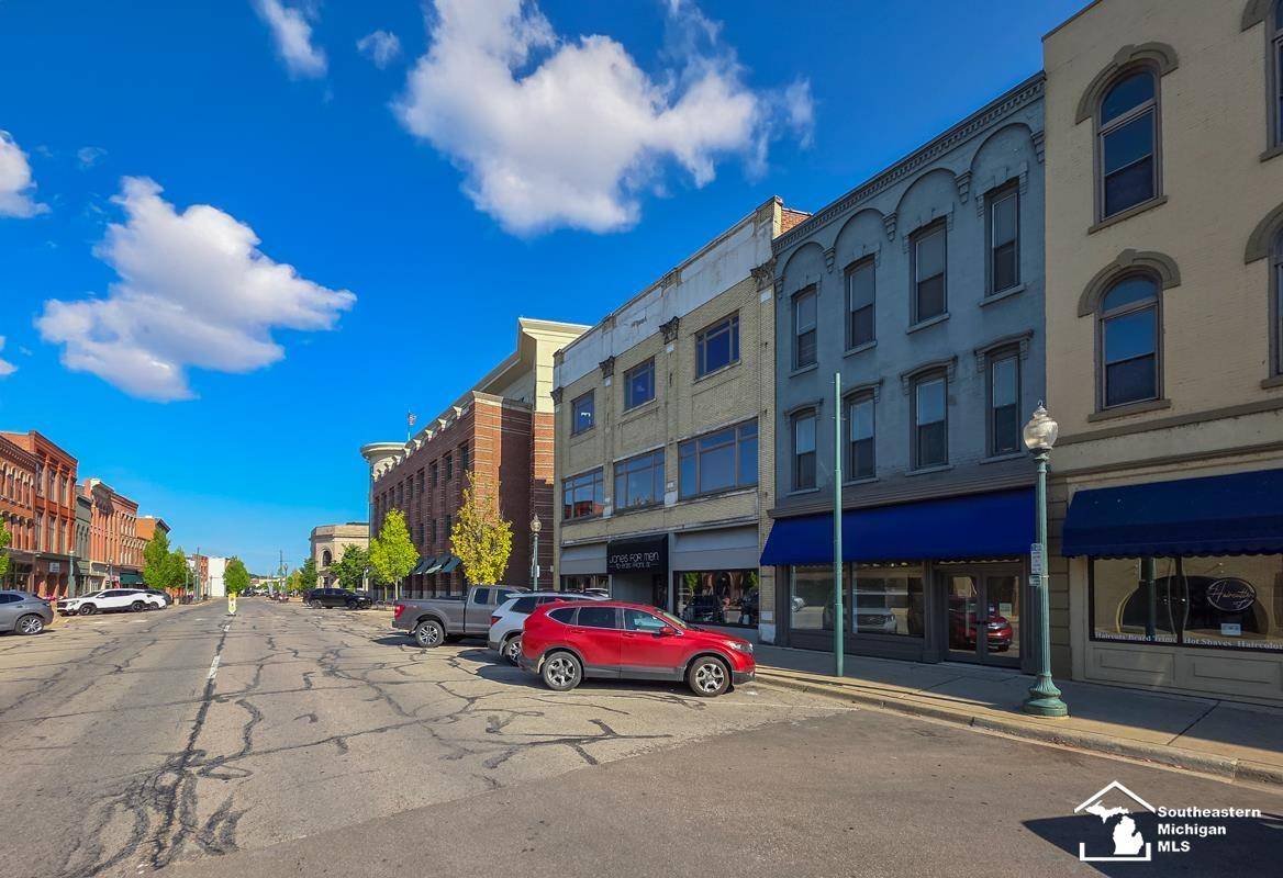 Monroe, MI 48161,8 E Front ST