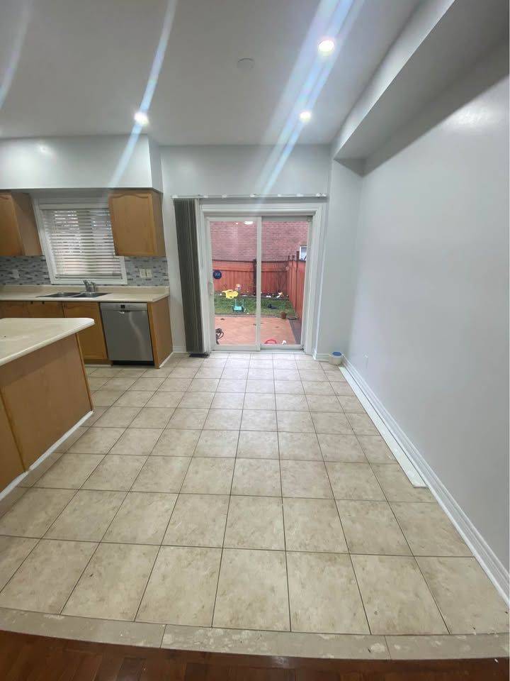 Mississauga, ON L5M 7N1,5610 Freshwater DR