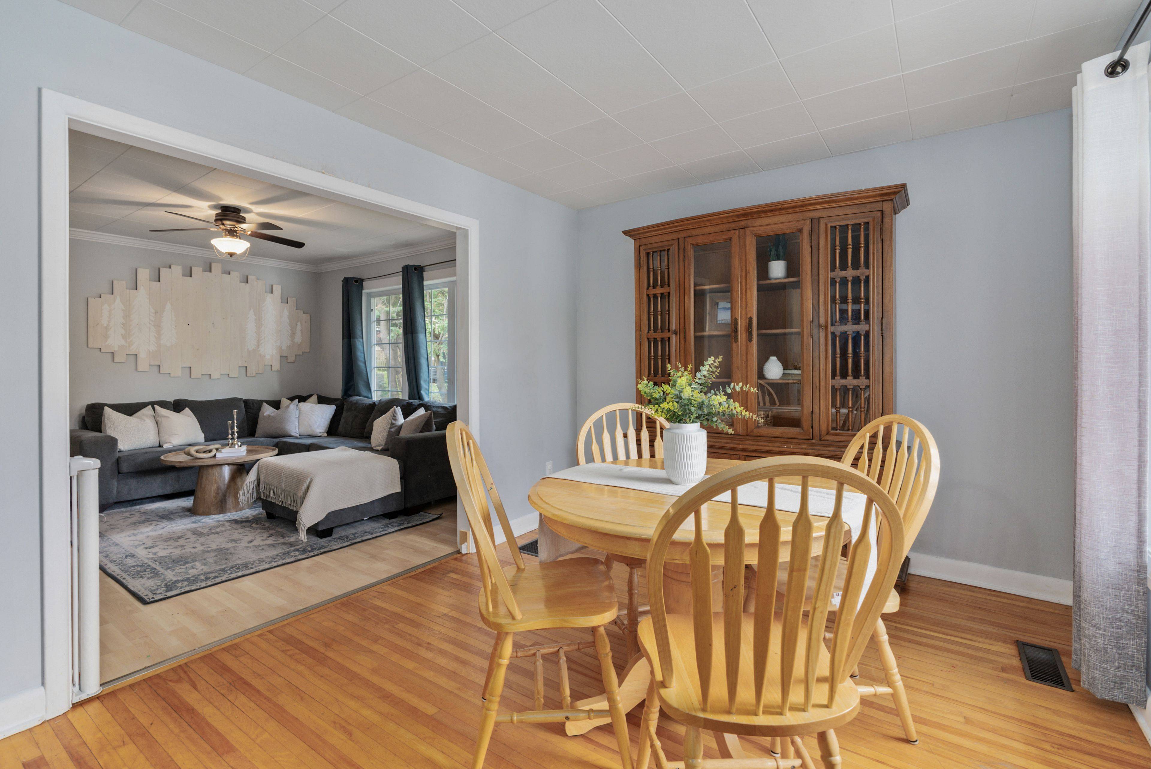 Huntsville, ON P1H 1T5,3 CORA ST E