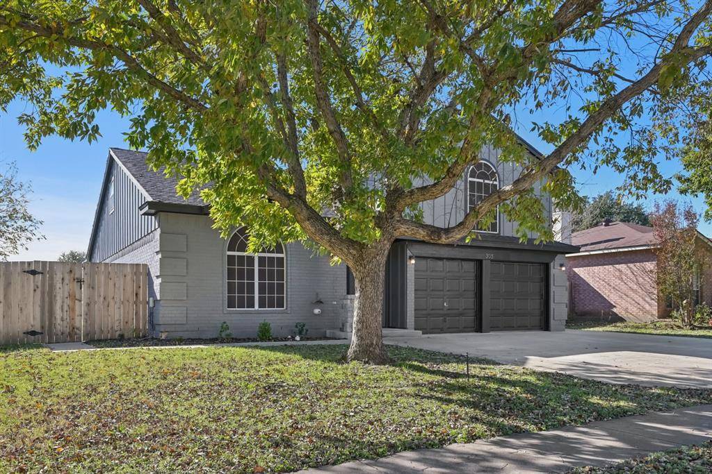 Saginaw, TX 76179,305 Meadow Street