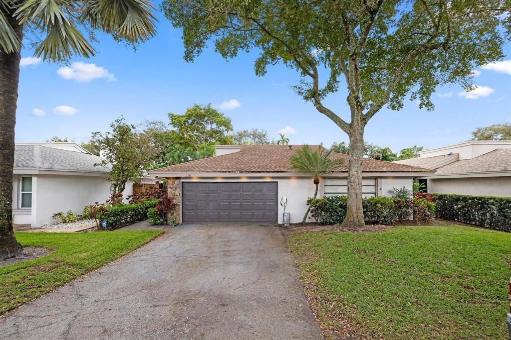 Hollywood, FL 33021,136 Greens Rd