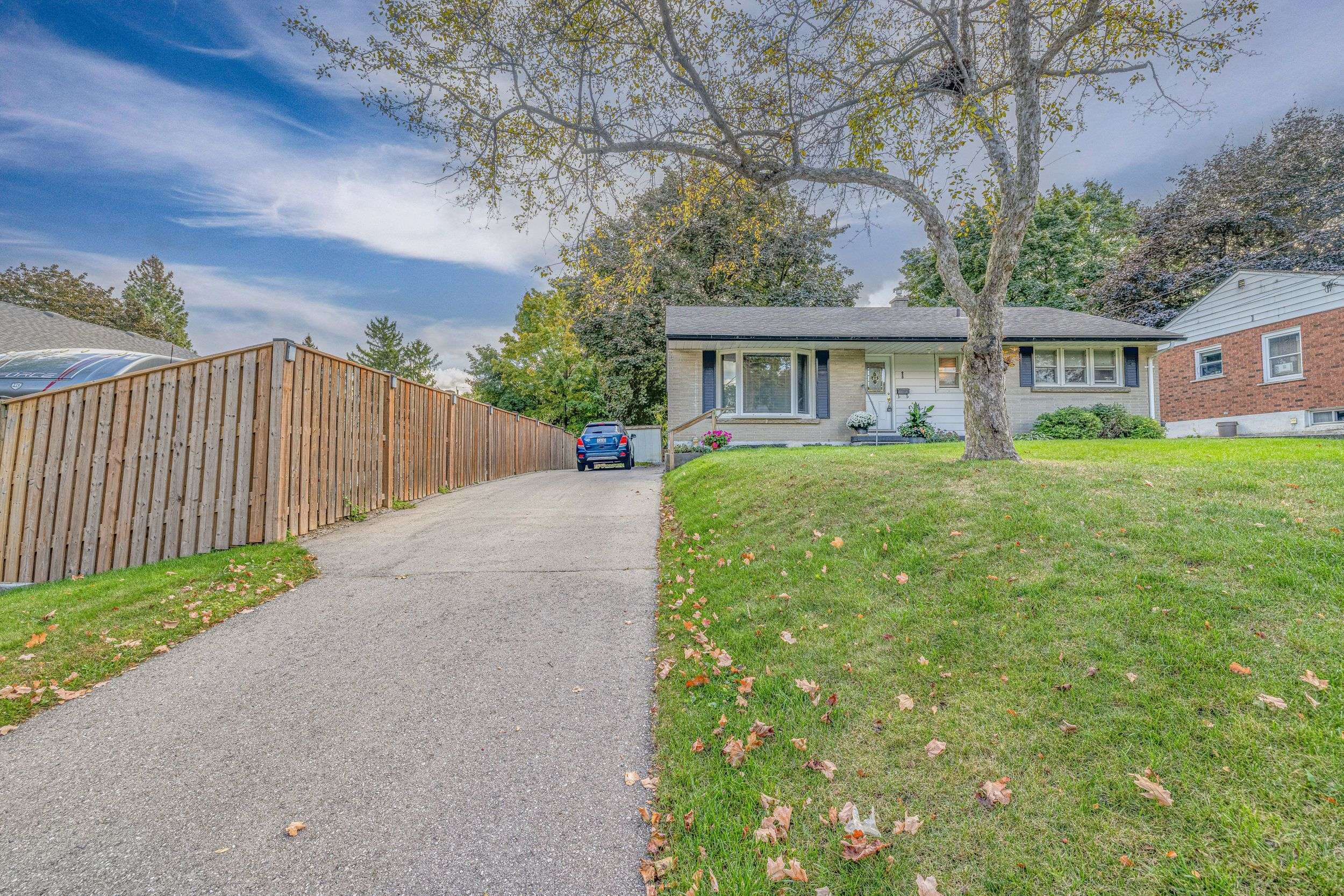 Woodstock, ON N4S 5H2,1 Earlscourt CRES
