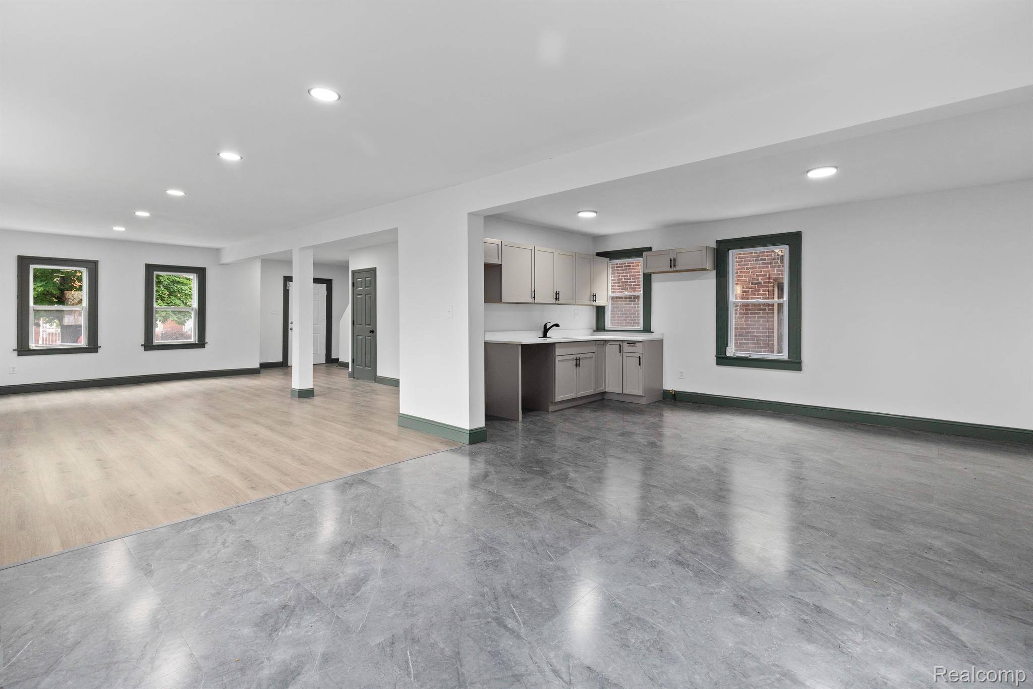 Detroit, MI 48238,15781 Washburn ST