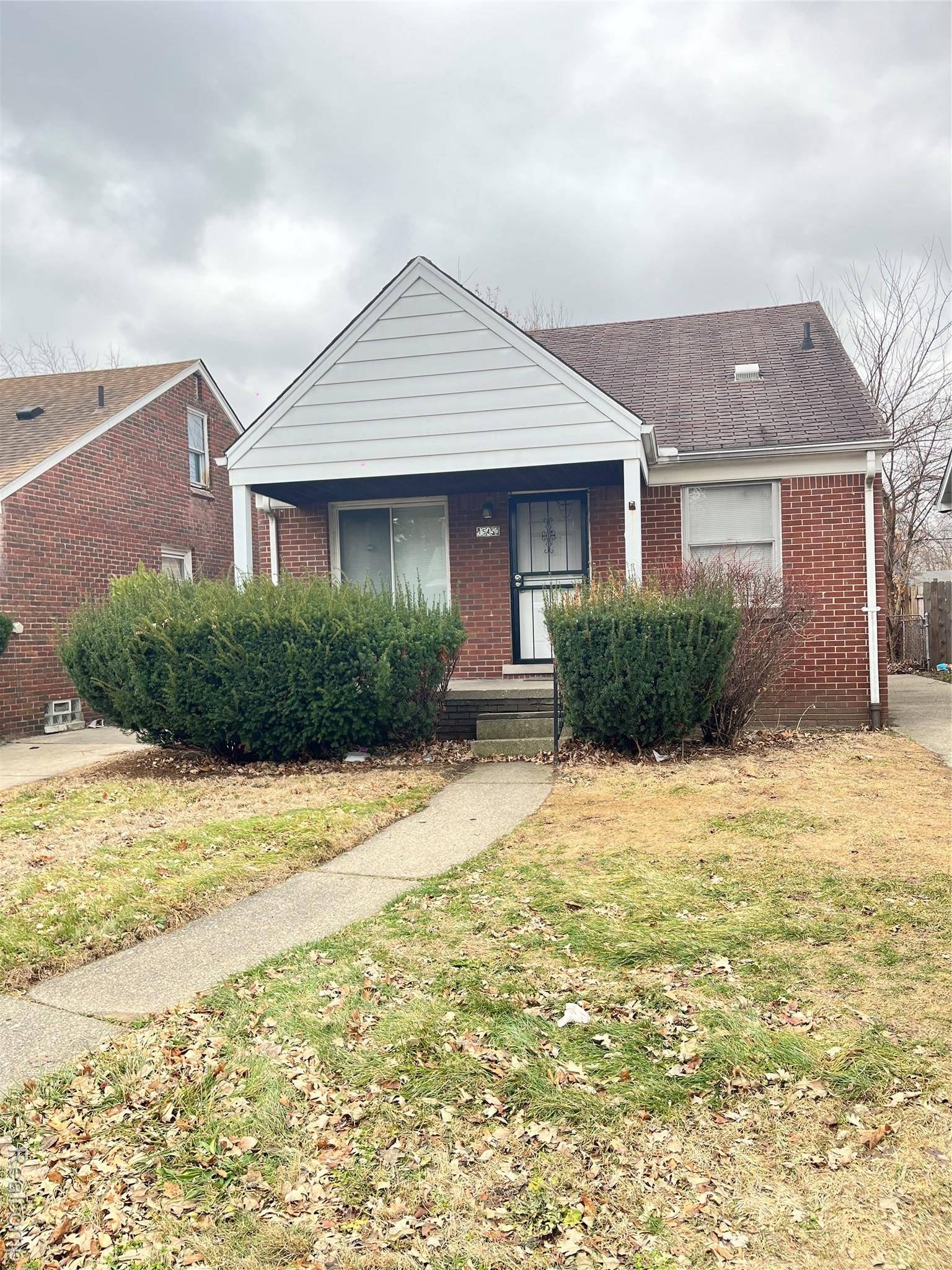 Detroit, MI 48205,15450 Fairmount DR