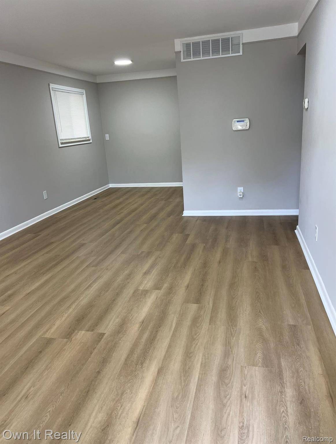 Dearborn Heights, MI 48125,4976 BEDFORD ST