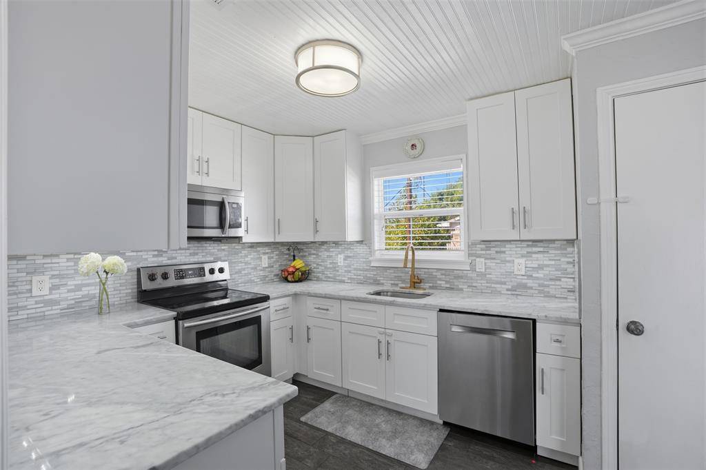 Dallas, TX 75206,5805 Birchbrook Drive #201