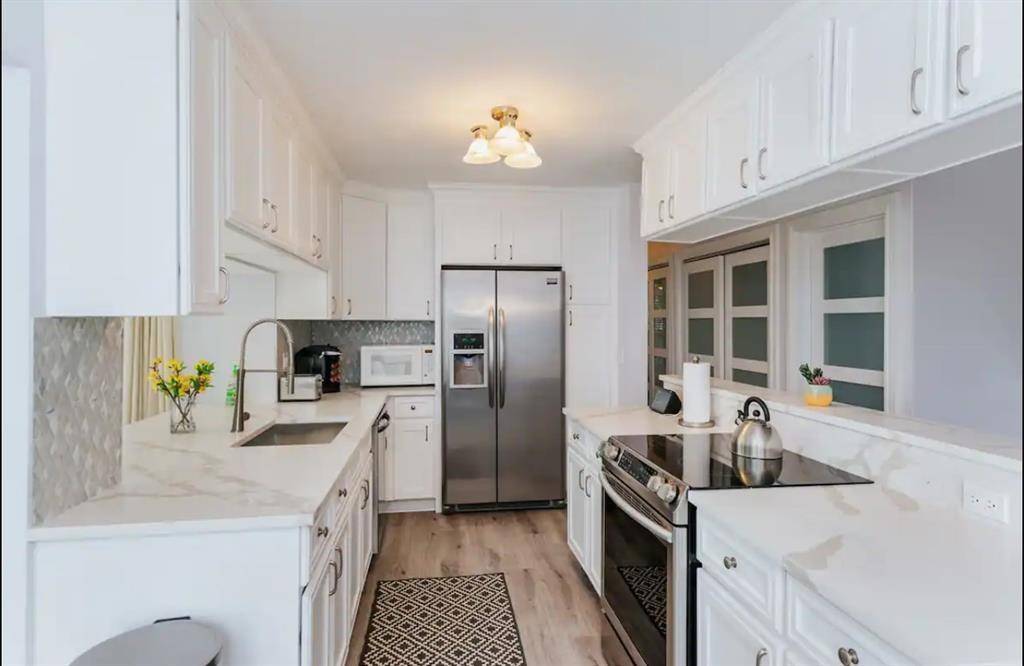 Lighthouse Point, FL 33064,2521 NE 51st St