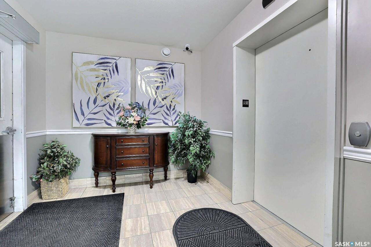 Regina, SK S4Z 0A1,3730 Eastgate DRIVE #111