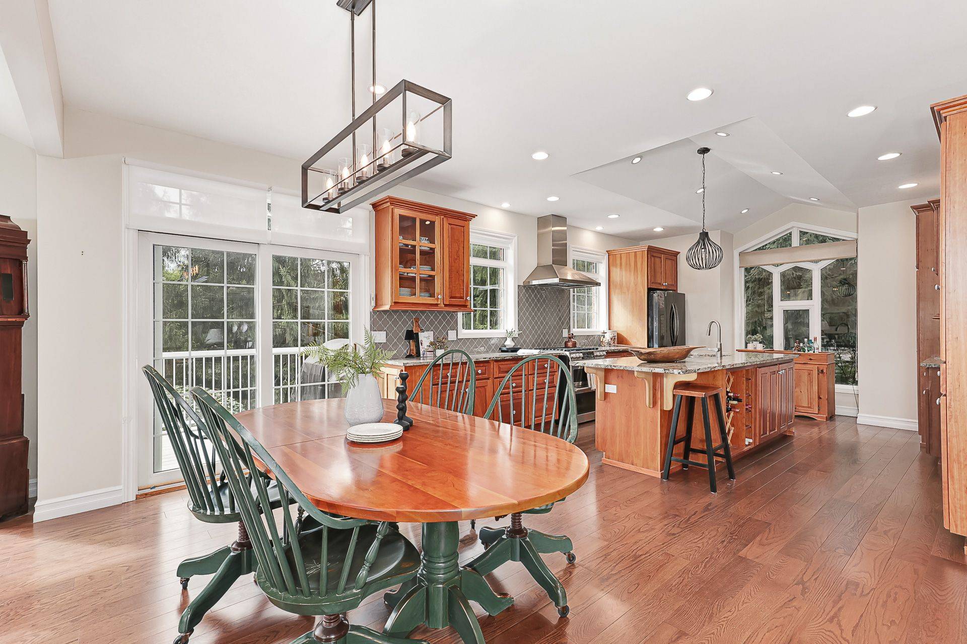 Blue Mountains, ON N0H 1J0,180 Russell ST E