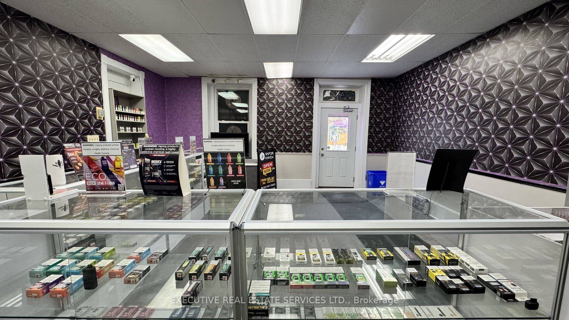 Cambridge, ON N3H 3P2,846 King ST E