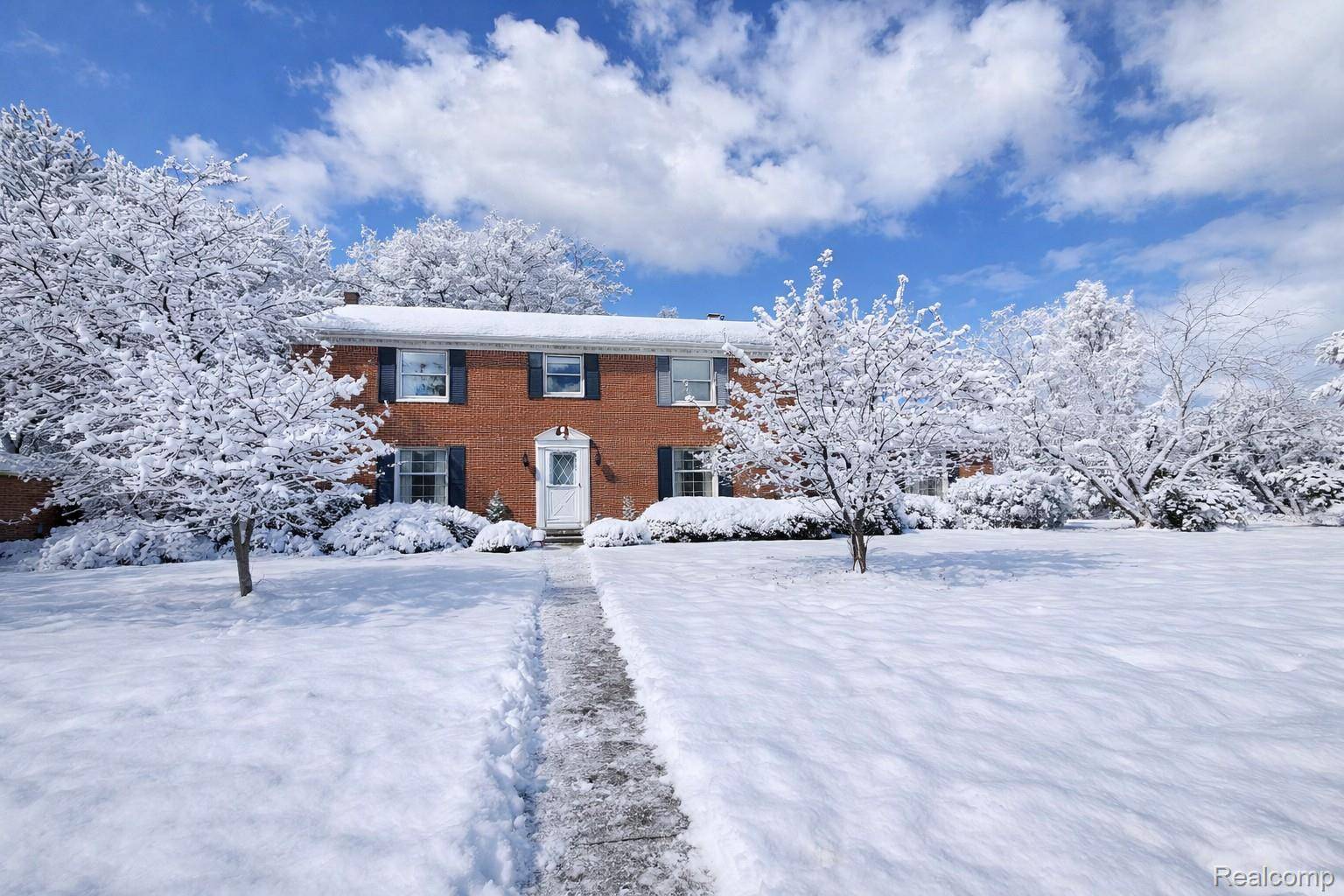 Grand Blanc, MI 48439,8276 Appleway DR