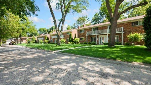 Grosse Pointe, MI 48230,516 NEFF Lane LN