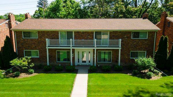 Grosse Pointe, MI 48230,516 NEFF Lane LN