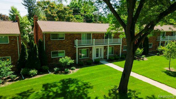 Grosse Pointe, MI 48230,516 NEFF Lane LN