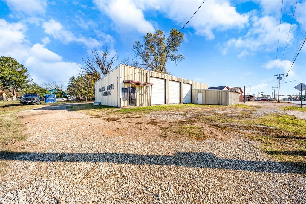 Terrell, TX 75160,719 E Moore Avenue