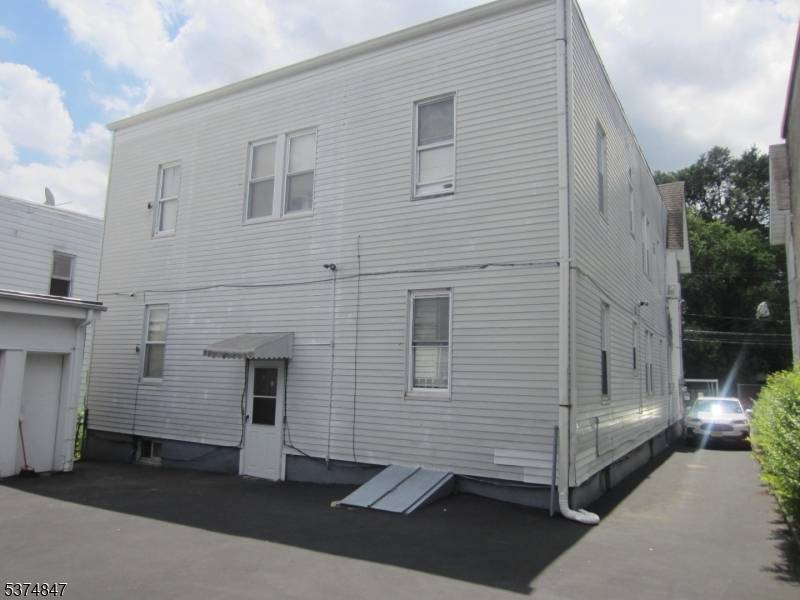 Newark City, NJ 07106,185-187 Ivy St