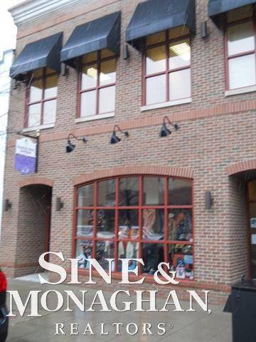 Grosse Pointe, MI 48230,17027 KERCHEVAL RD