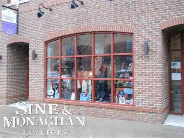 Grosse Pointe, MI 48230,17027 KERCHEVAL RD