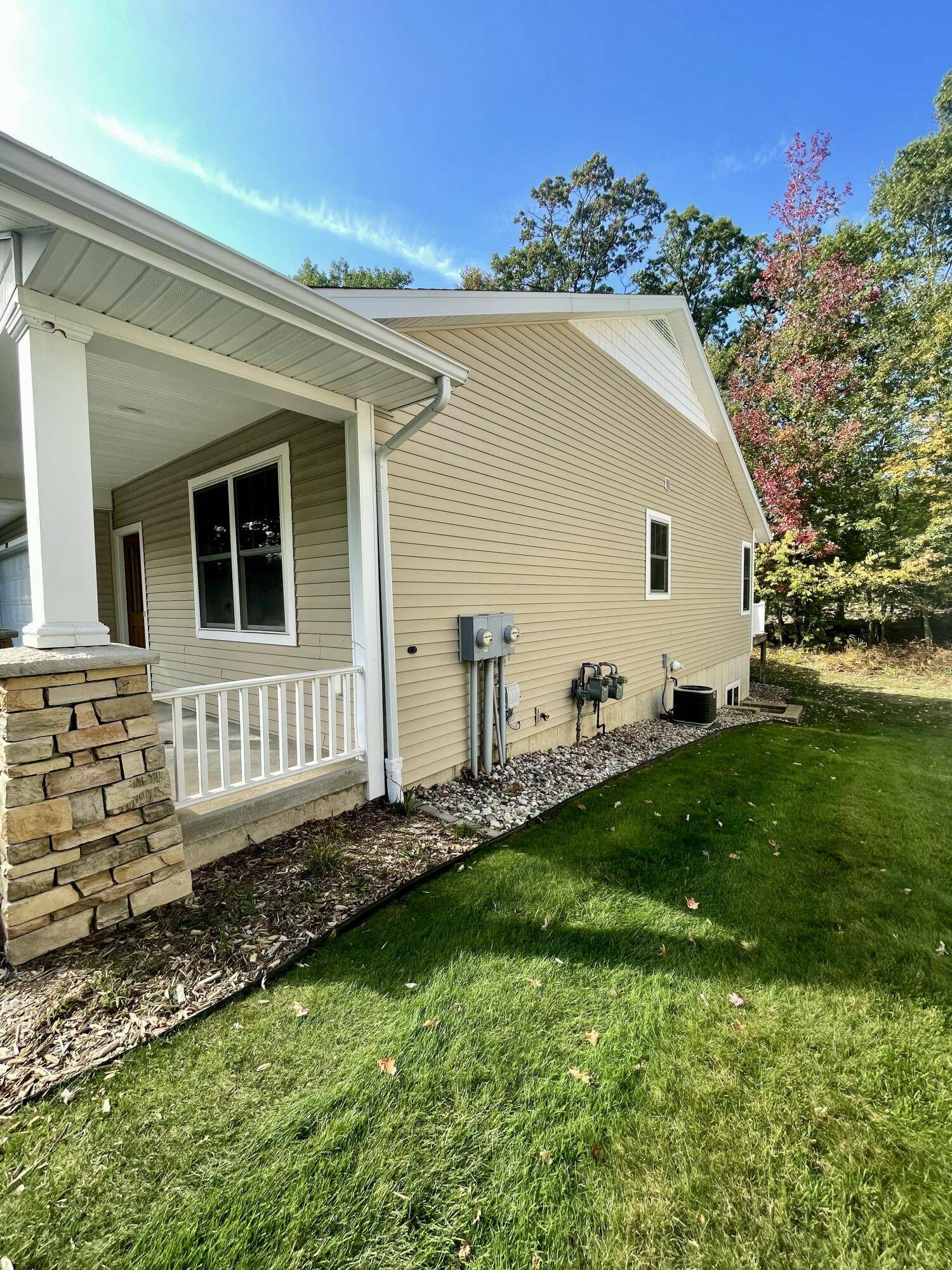 1231 Blue Heron DR, Ludington, MI 49431