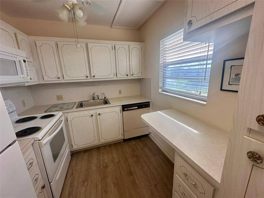 Boca Raton, FL 33434,29 Preston A