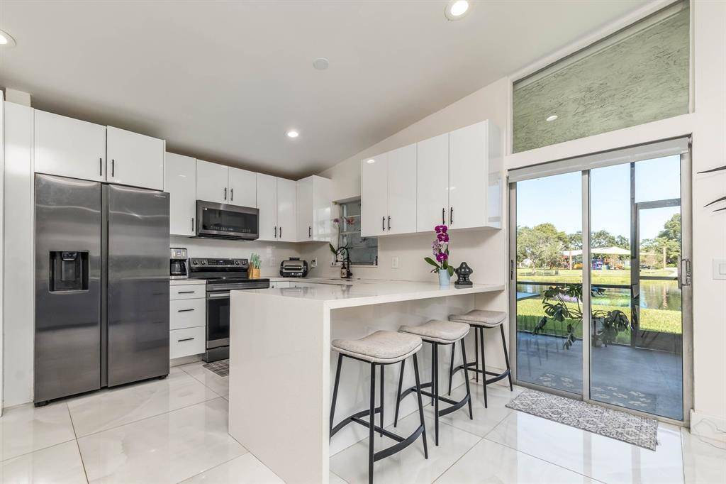 Sunrise, FL 33326,518 Woodgate Circle #E