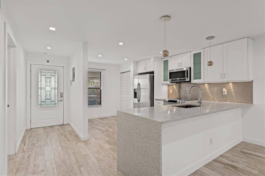 Deerfield Beach, FL 33441,1629 Riverview Rd #120