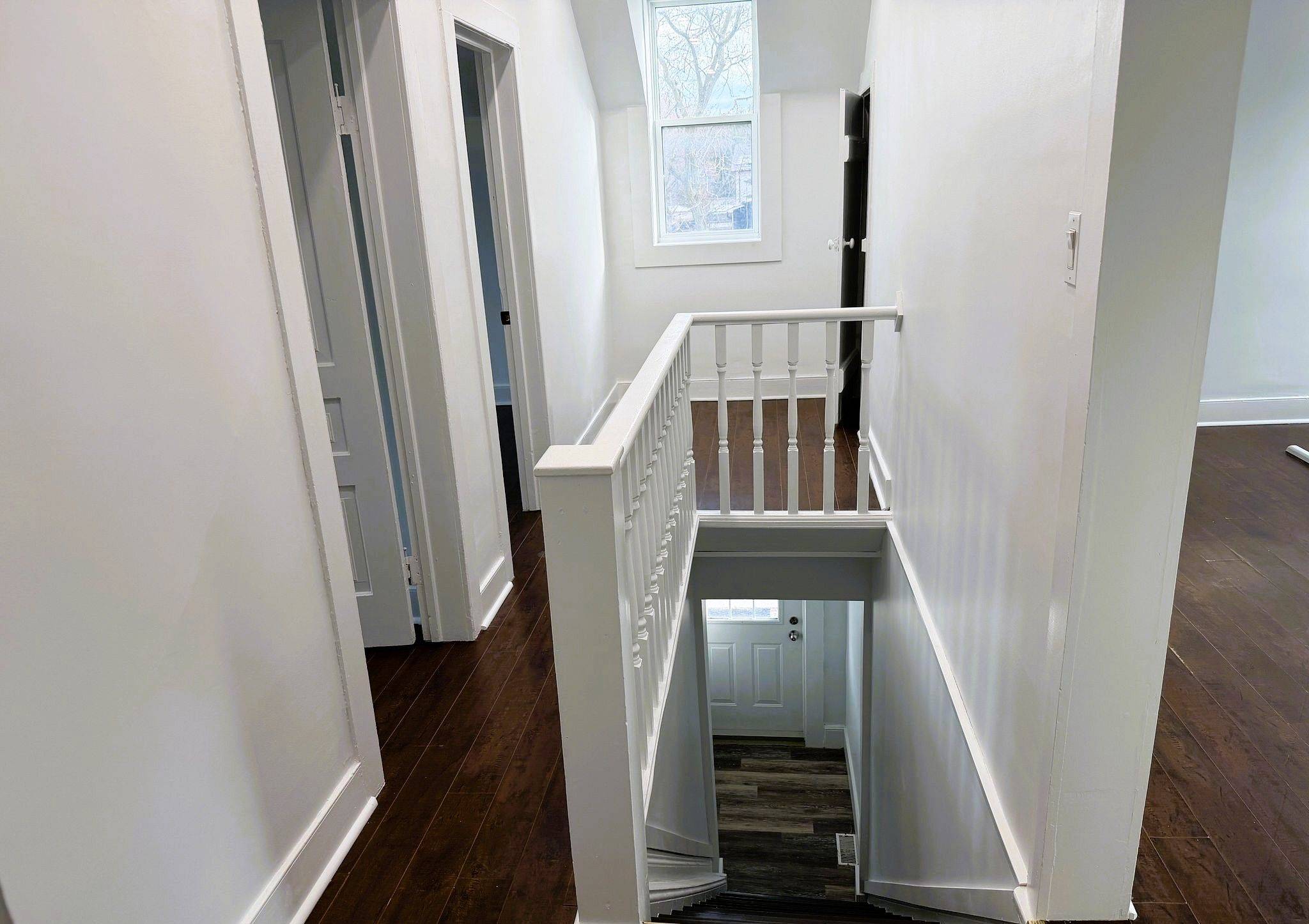 Aurora, ON L4G 1H8,98 Wellington ST E #2