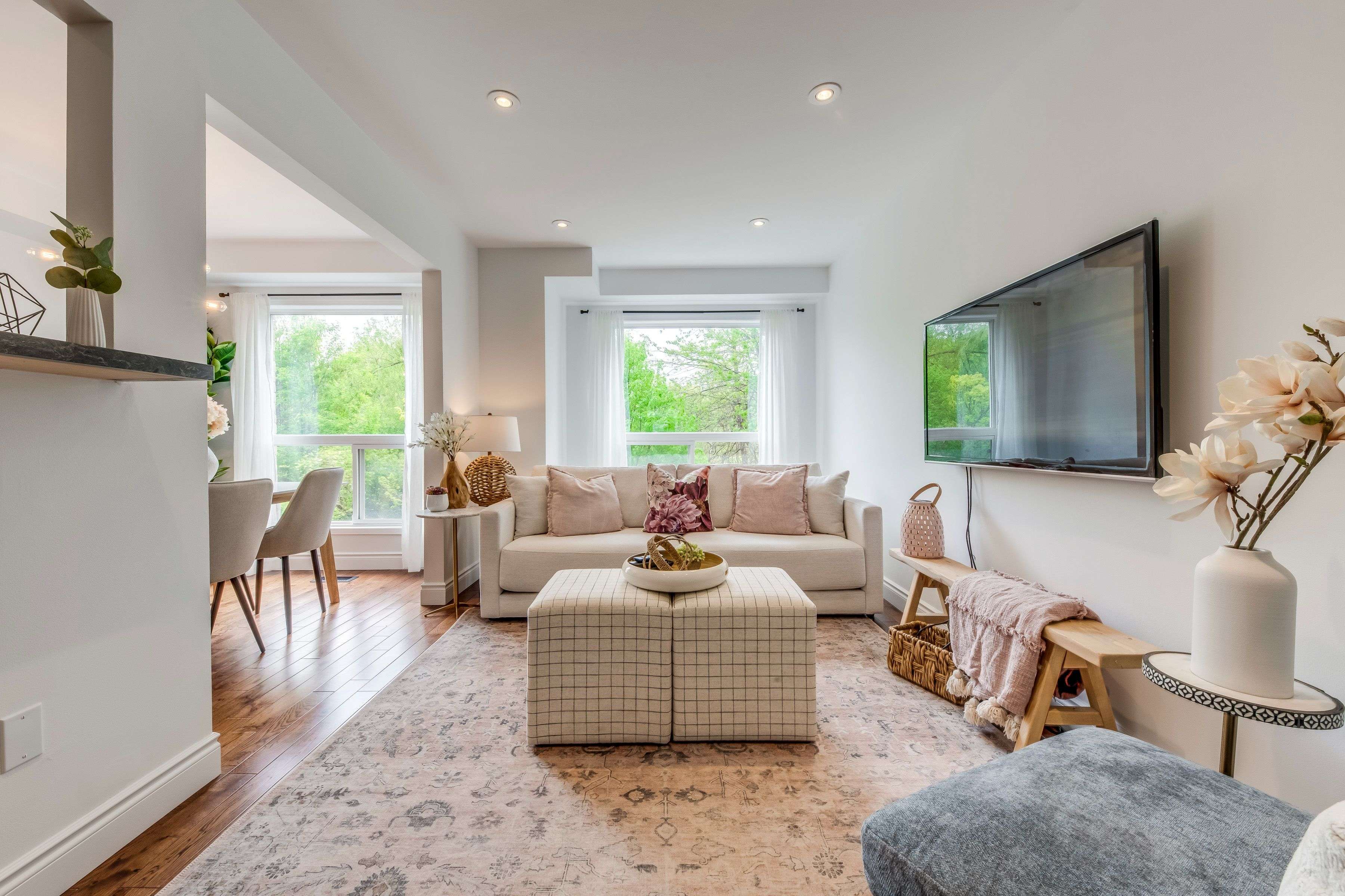 Mississauga, ON L5N 8E4,7284 Bellshire Gate #43