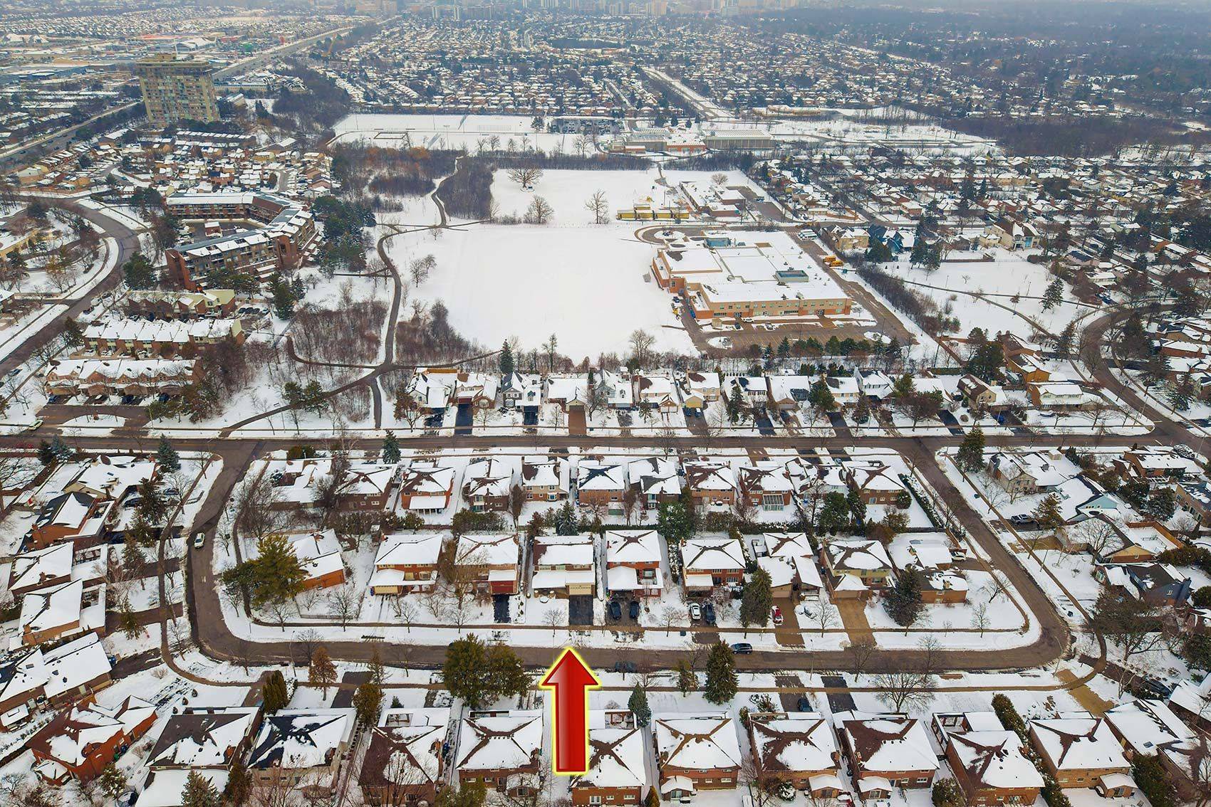 Mississauga, ON L5C 3A2,2529 Claymore CRES