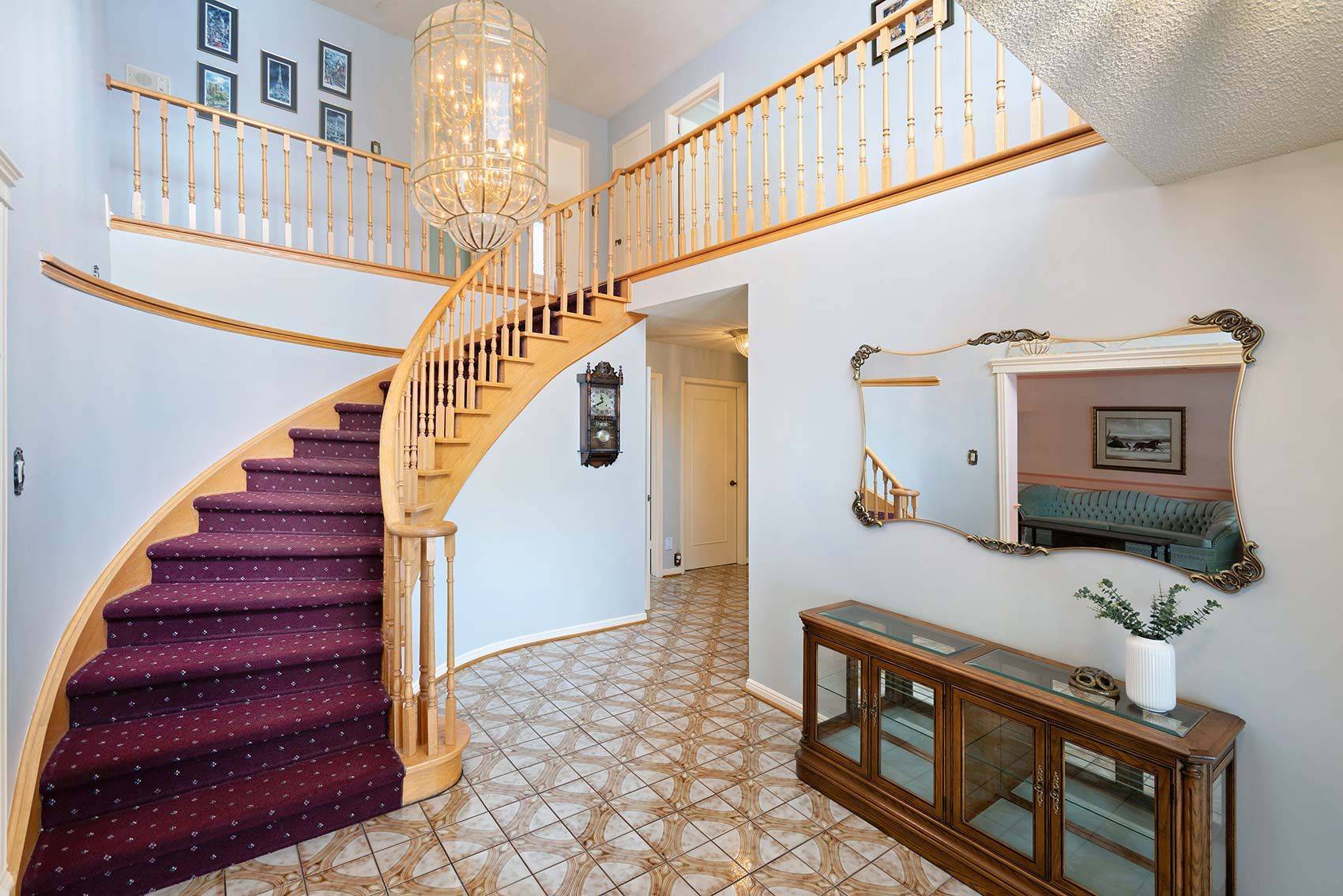 Mississauga, ON L5C 3A2,2529 Claymore CRES