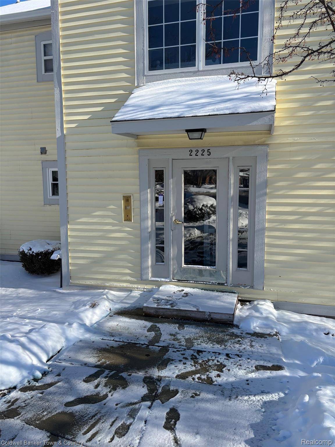 Ann Arbor, MI 48104,2225 S Huron Pkwy #2